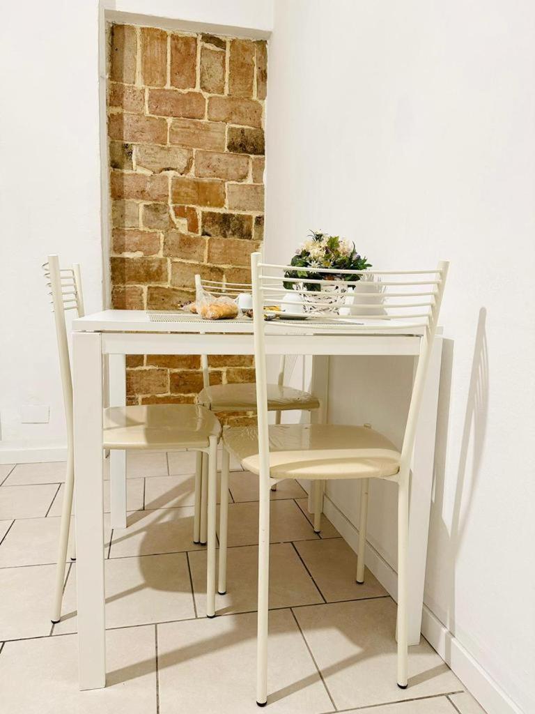 Mama'S House Apartment Болоня Екстериор снимка
