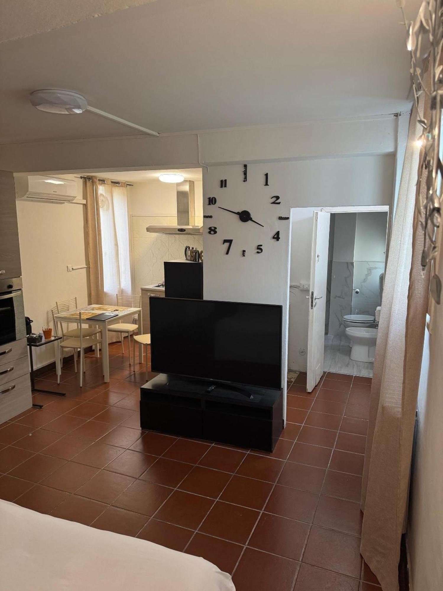 Mama'S House Apartment Болоня Екстериор снимка