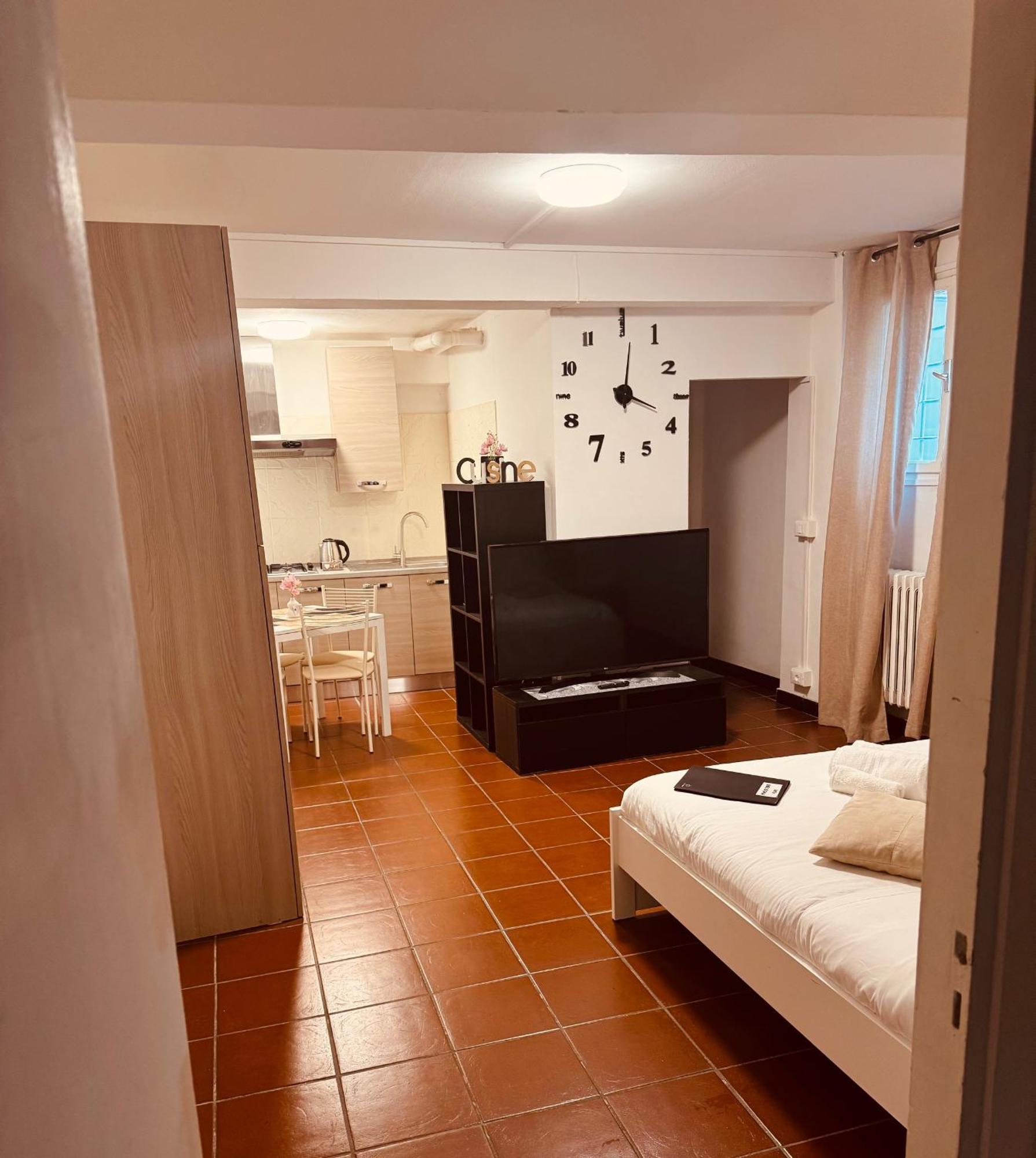 Mama'S House Apartment Болоня Екстериор снимка